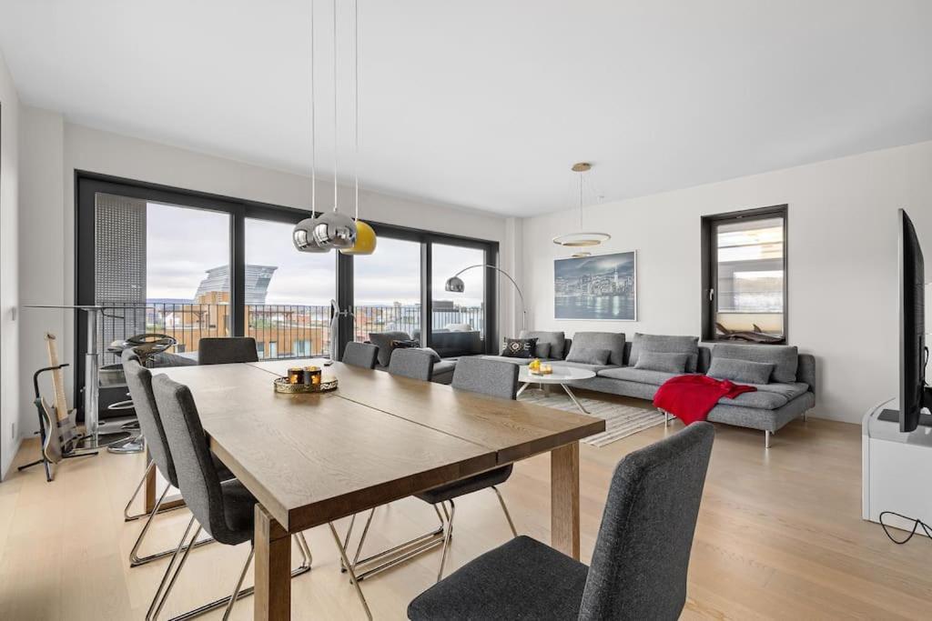 Modern 3Bed Room Sea View Apartment @ Oslo Barcode Екстериор снимка